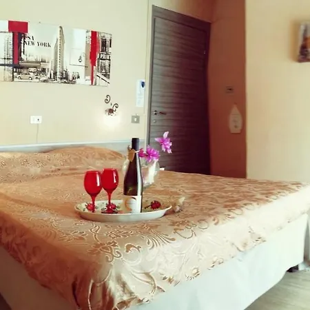 Eva La Romantica Moneglia