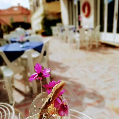 Eva La Romantica