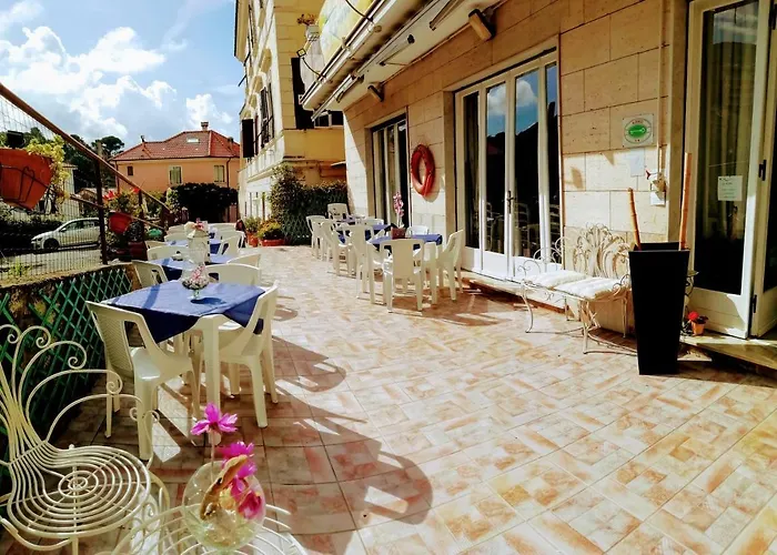 Eva La Romantica Otel